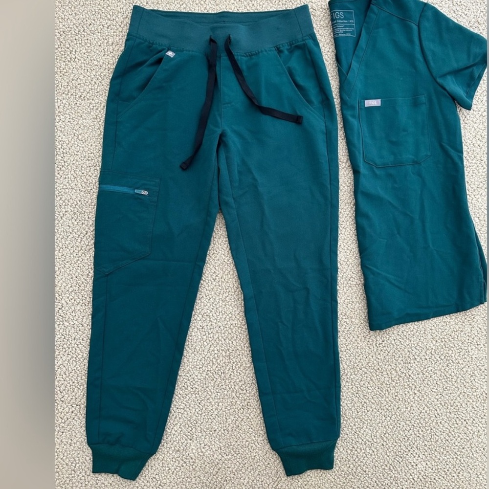 Figs jogger pants only